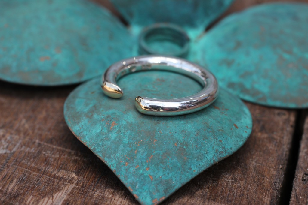Sølv ring m. 14 kt. guld i enderne - Image 2